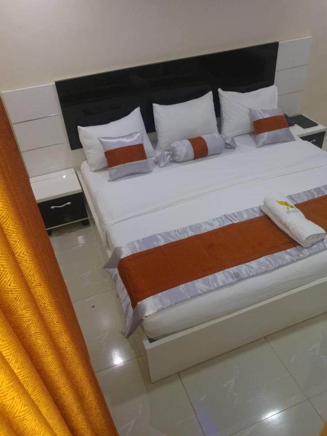 Appleville Suites Ikeja Exterior foto